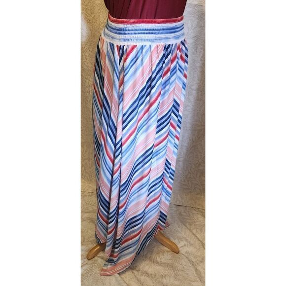 Time & Tru sharkbite hem, pretty red, white, and blue striped knit skirt - Picture 2 of 8